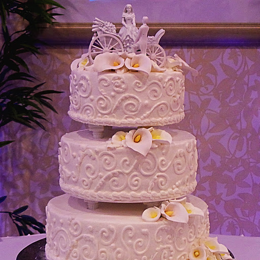 Florist «Flower Patch Florist, Gifts, & Sweet Tooth Bakery», reviews and photos, 3204 Ladnier Rd, Gautier, MS 39553, USA