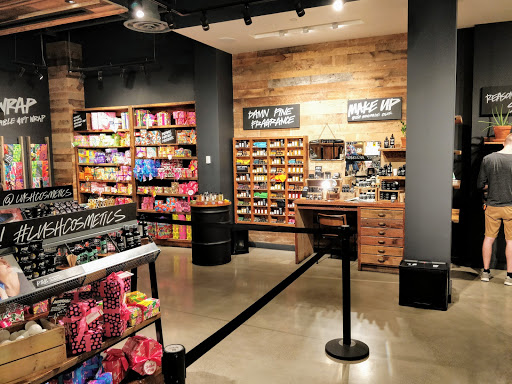 Cosmetics Store «LUSH», reviews and photos, 1961 Chain Bridge Rd, McLean, VA 22102, USA