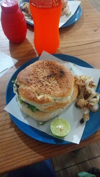 Cemitas El Amigo Serrano 2 - Av Pensador Mexicano, San Antonio, 72670 Santa María Coronango, Pue., Mexico