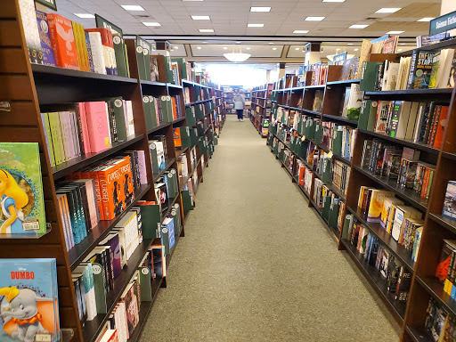 Book Store «Barnes & Noble», reviews and photos, 9891 Waterstone Blvd, Cincinnati, OH 45249, USA