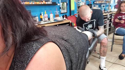 Tattoo Shop «Konkrete Jungle Kustom Tattoo», reviews and photos, 6590 Old Waterloo Rd, Elkridge, MD 21075, USA