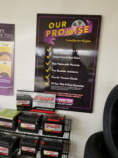 Tire Shop «Discount Tire Centers - Fresno, CA», reviews and photos, 6615 N Blackstone Ave, Fresno, CA 93710, USA