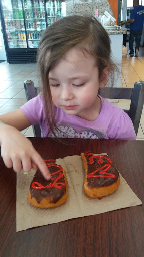 Coffee Shop «Daynight Donuts», reviews and photos, 2234 Fairgrounds Rd NE, Salem, OR 97301, USA