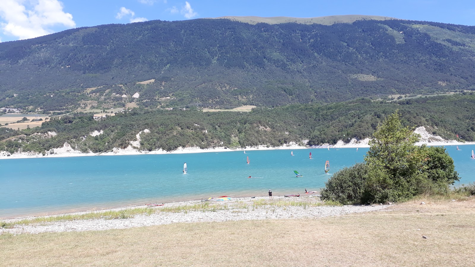 Foto von Plage Nord du Monteynard mit sehr sauber Sauberkeitsgrad