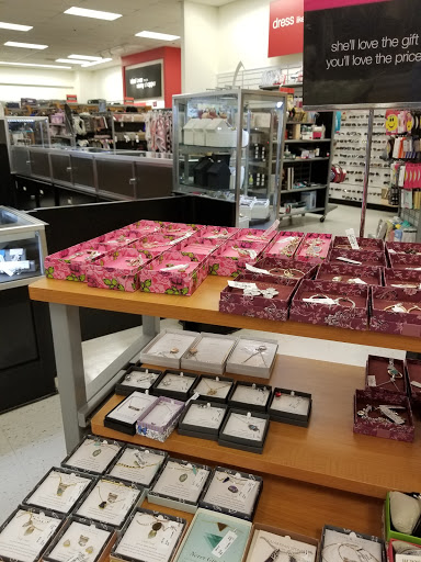 Department Store «T.J. Maxx», reviews and photos, 100 Granite St, Quincy, MA 02169, USA