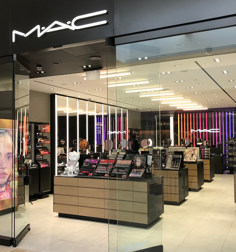 M·A·C Cosmetics Freestanding store