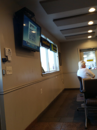 Tire Shop «Creamery Tire», reviews and photos, 4123 Creamery Rd, Creamery, PA 19430, USA