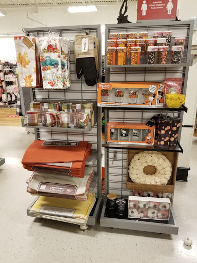 Department Store «T.J. Maxx», reviews and photos, 3219 Rolling Oaks Blvd, Kissimmee, FL 34747, USA