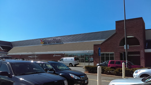 Grocery Store «Stop & Shop», reviews and photos, 370 Hemingway Ave, East Haven, CT 06512, USA