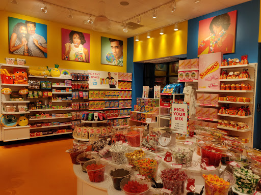 Outlet Mall «Tanger Outlet Deer Park», reviews and photos, 152 The Arches Cir, Deer Park, NY 11729, USA