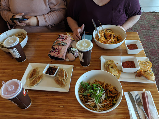 Shopping Mall «The Shops at Stonefield», reviews and photos, 2100 Hydraulic Rd, Charlottesville, VA 22901, USA