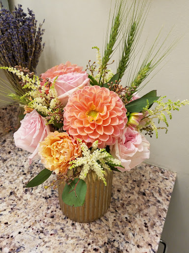 Florist «Country Village Florist and Gifts, Inc.», reviews and photos, 212 E Main St, East Islip, NY 11730, USA