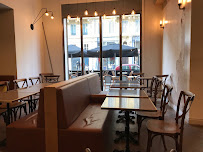 Atmosphère du LA CANTINE by THE BABEL COMMUNITY – Marseille République l Restaurant Convivial - n°18