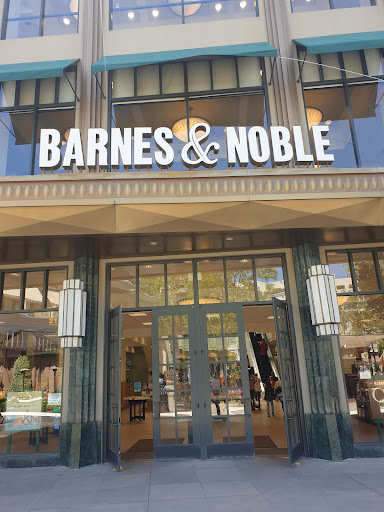 Book Store «Barnes & Noble», reviews and photos, 210 Americana Way, Glendale, CA 91210, USA