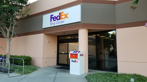 Shipping and Mailing Service «FedEx Ship Center», reviews and photos, 1081 Fullerton Rd, City of Industry, CA 91748, USA