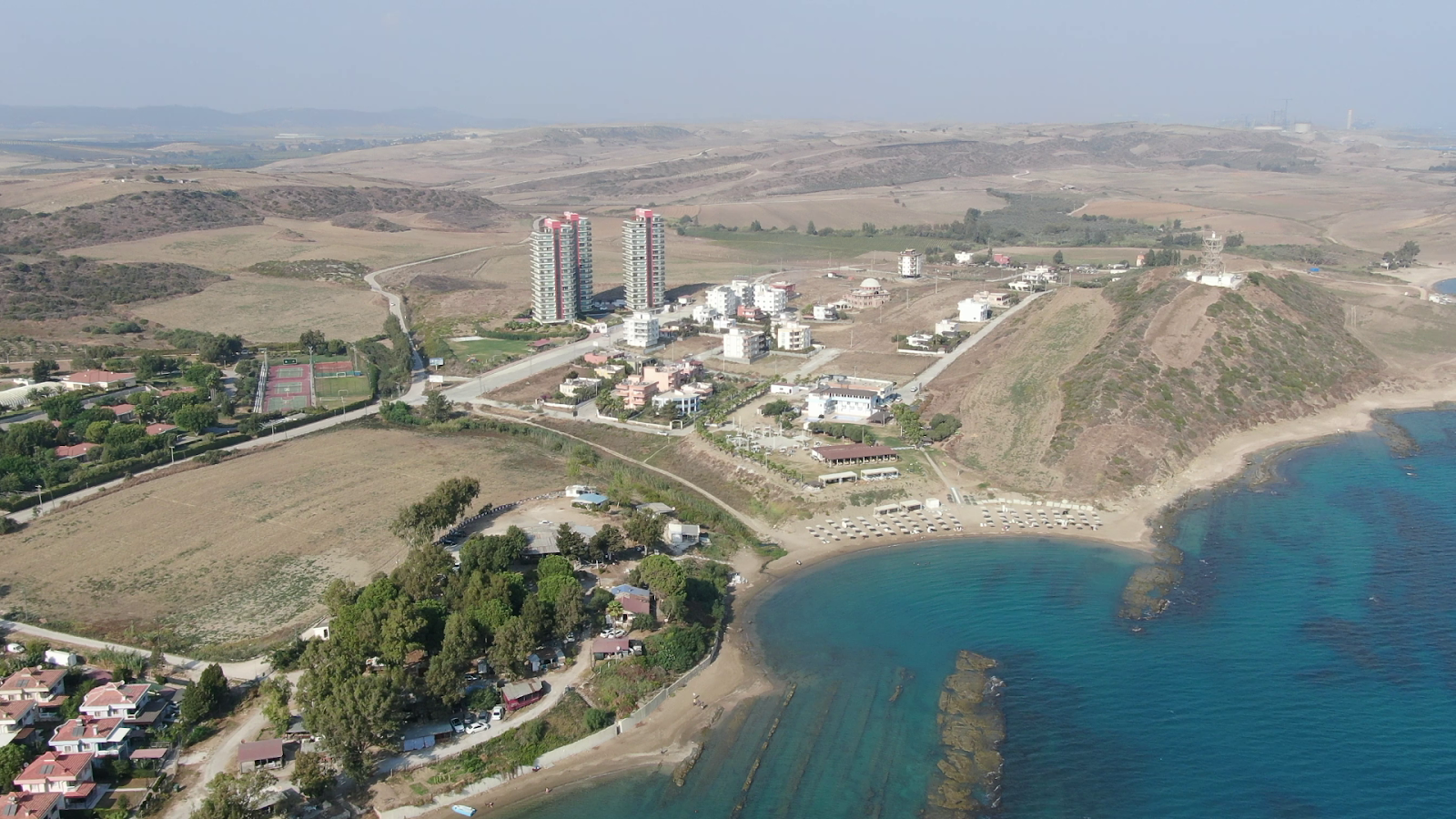 Yakamoz beach'in fotoğrafı - Çocuklu aile gezginleri için önerilir