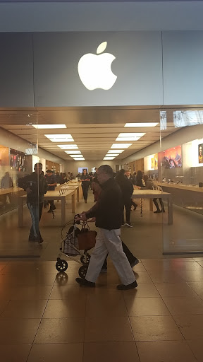 Computer Store «Apple Columbia», reviews and photos, 10300 Little Patuxent Pkwy, Columbia, MD 21044, USA