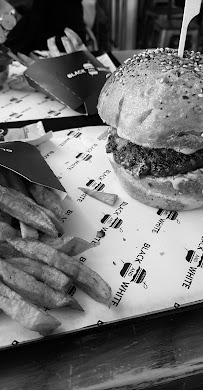 Frite du Restaurant de hamburgers Black & White Burger Châtelet à Paris - n°19