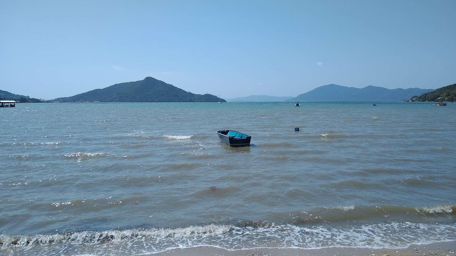 Praia de Canto'in fotoğrafı - rahatlamayı sevenler arasında popüler bir yer