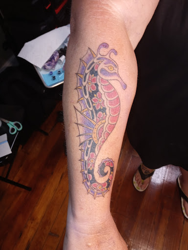 Tattoo Shop «Blu Gorilla Tattoo», reviews and photos, 1409 King St, Charleston, SC 29403, USA