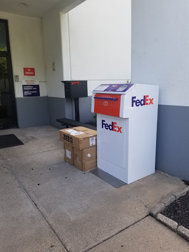 Shipping and Mailing Service «FedEx Ship Center», reviews and photos, 1500 Blueball Ave, Linwood, PA 19061, USA