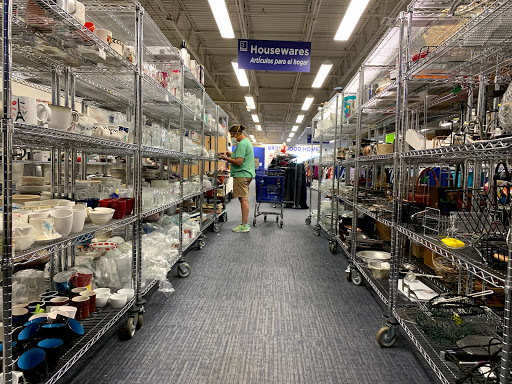 Beauty Supply Store «Sally Beauty», reviews and photos, 330 W Oregon Ave, Philadelphia, PA 19148, USA