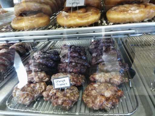 Donut Shop «Holly Donut Shop», reviews and photos, 421 N Saginaw St, Holly, MI 48442, USA