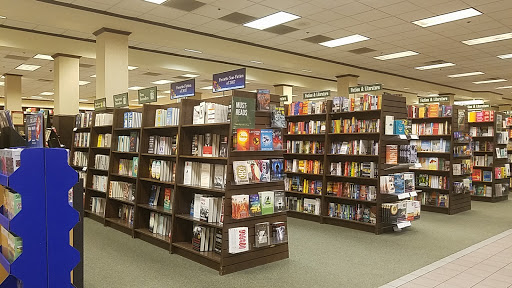 Book Store «Barnes & Noble Booksellers Crabtree Mall», reviews and photos, 4325 Glenwood Ave, Raleigh, NC 27612, USA