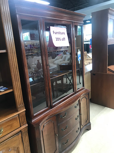 Thrift Store «St. Vincent De Paul Thrift Store», reviews and photos, 13986 Manchester Rd, Ballwin, MO 63011, USA