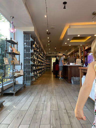 Wine Store «DCanter Wine Boutique», reviews and photos, 545 8th St SE, Washington, DC 20003, USA