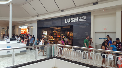 Cosmetics Store «LUSH», reviews and photos, 1961 Chain Bridge Rd, McLean, VA 22102, USA