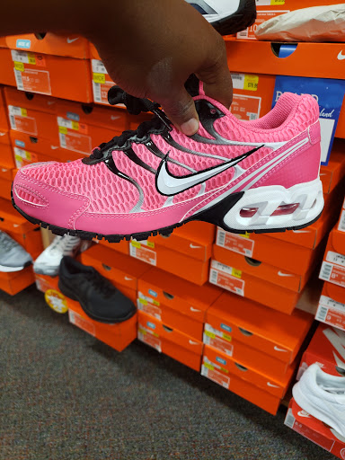 Shoe Store «Shoe Dept.», reviews and photos, 7525 Tidewater Dr, Norfolk, VA 23505, USA