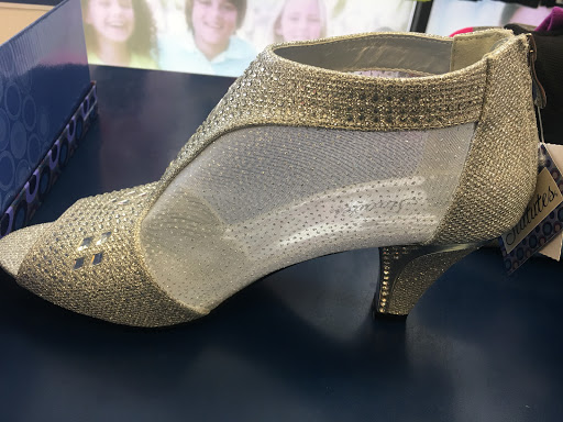 Shoe Store «Shoe Show», reviews and photos, 3869 S High St, Columbus, OH 43207, USA