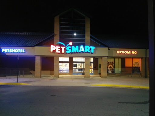 Pet Supply Store «PetSmart», reviews and photos, 13866 Metrotech Dr, Chantilly, VA 20151, USA