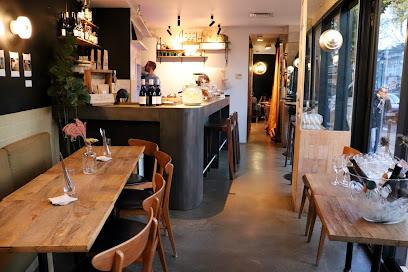 Le Citizen Restaurant & Bar - 96 Quai de Jemmapes, 75010 Paris, France