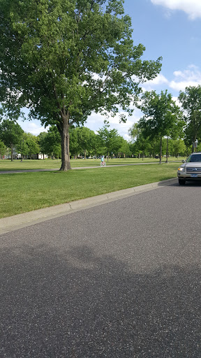 Park «Victory Memorial Parkway», reviews and photos, 4499 Victory Memorial Dr, Minneapolis, MN 55412, USA