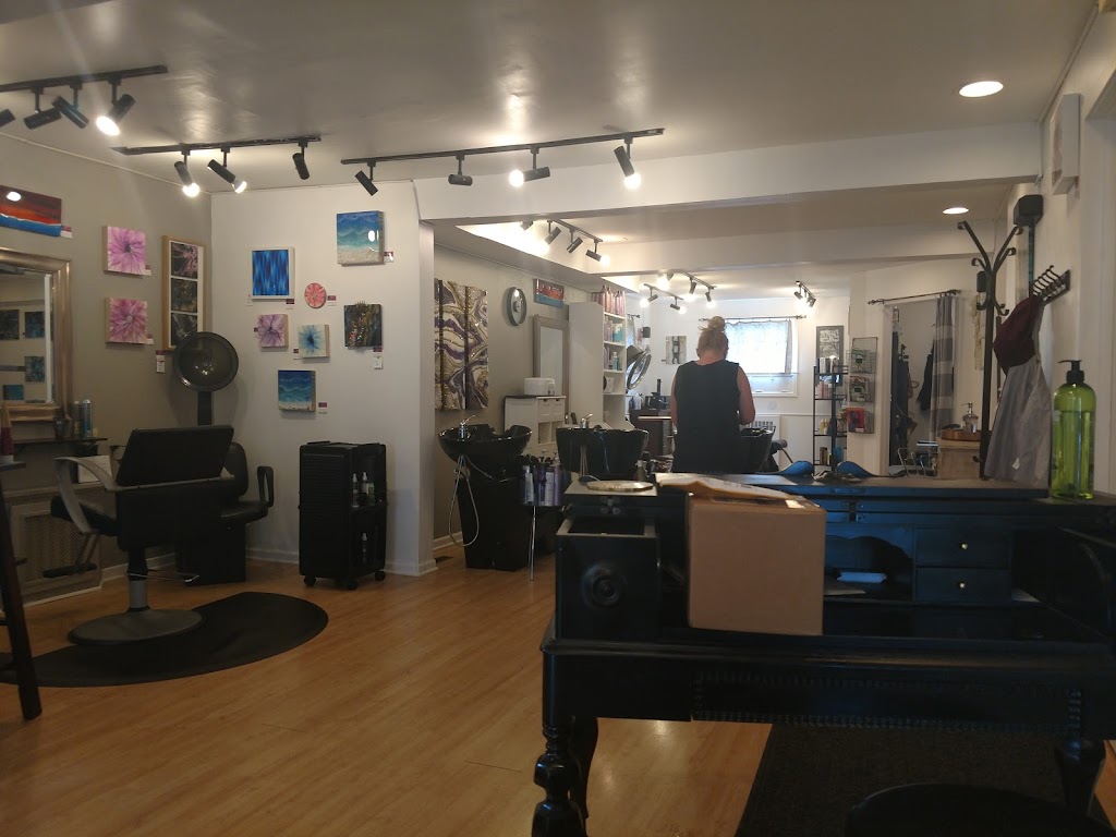 Fringe Salon Milwaukee, WI 53217 Services and Reviews