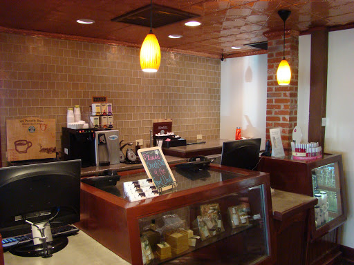 Hair Salon «The Upper Hand Salon: River Oaks», reviews and photos, 1905 Westheimer Rd, Houston, TX 77098, USA