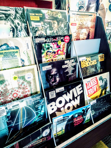 Record Store «Atomic Pop Shop», reviews and photos, 2963 Government St, Baton Rouge, LA 70806, USA