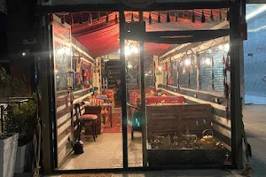 مطعم اوتاد للمناسف الكركية (بيت الشعر) image
