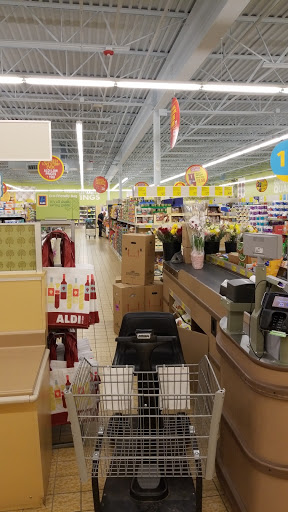 Supermarket «ALDI», reviews and photos, 1716 Vandalia St, Collinsville, IL 62234, USA