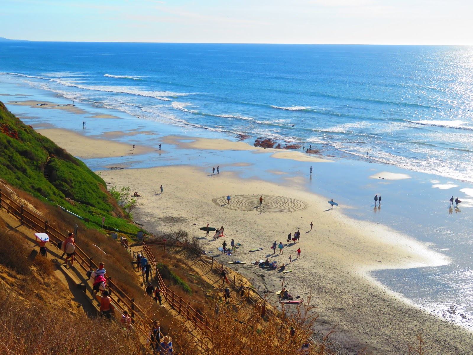 Leucadia beach的照片 带有碧绿色纯水表面