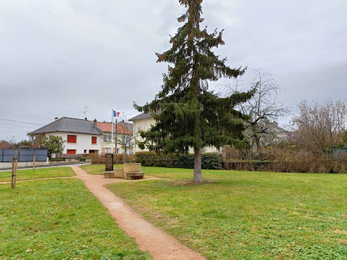 square de la Résistance et de la Déportation à Bellerive-sur-Allier