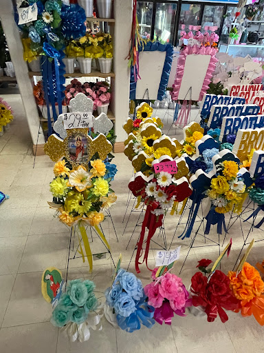 Florist «Davany Flowers & Pinatas», reviews and photos, 522 Cupples Rd, San Antonio, TX 78237, USA