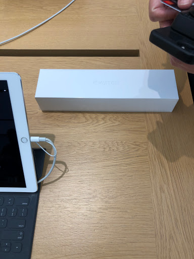 Computer Store «Apple Chandler Fashion Center», reviews and photos, 3111 W Chandler Blvd, Chandler, AZ 85226, USA