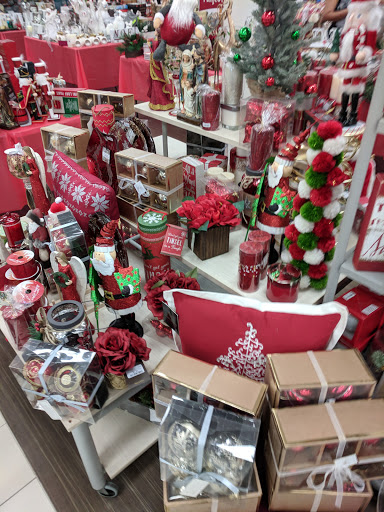 Clothing Store «Burlington Coat Factory», reviews and photos, 350 Towne Center Cir, Sanford, FL 32771, USA