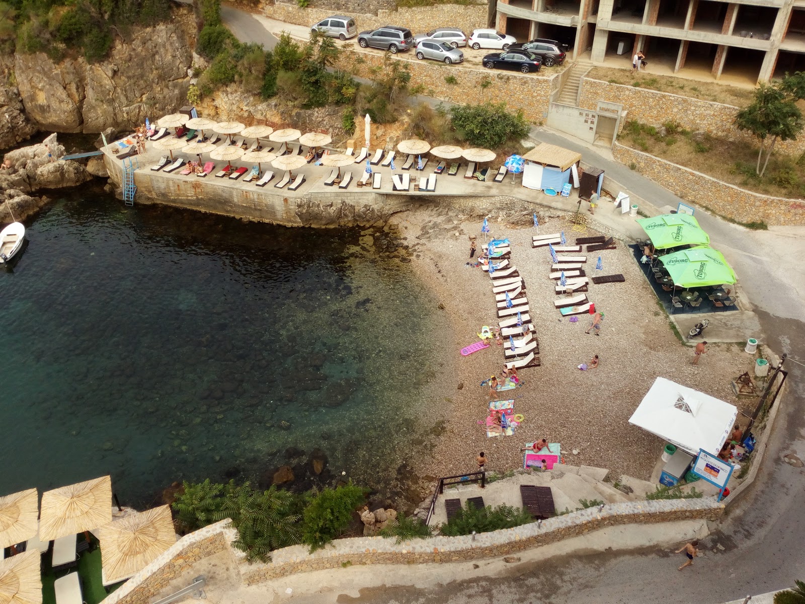 Φωτογραφία του Liman II beach και η εγκατάσταση