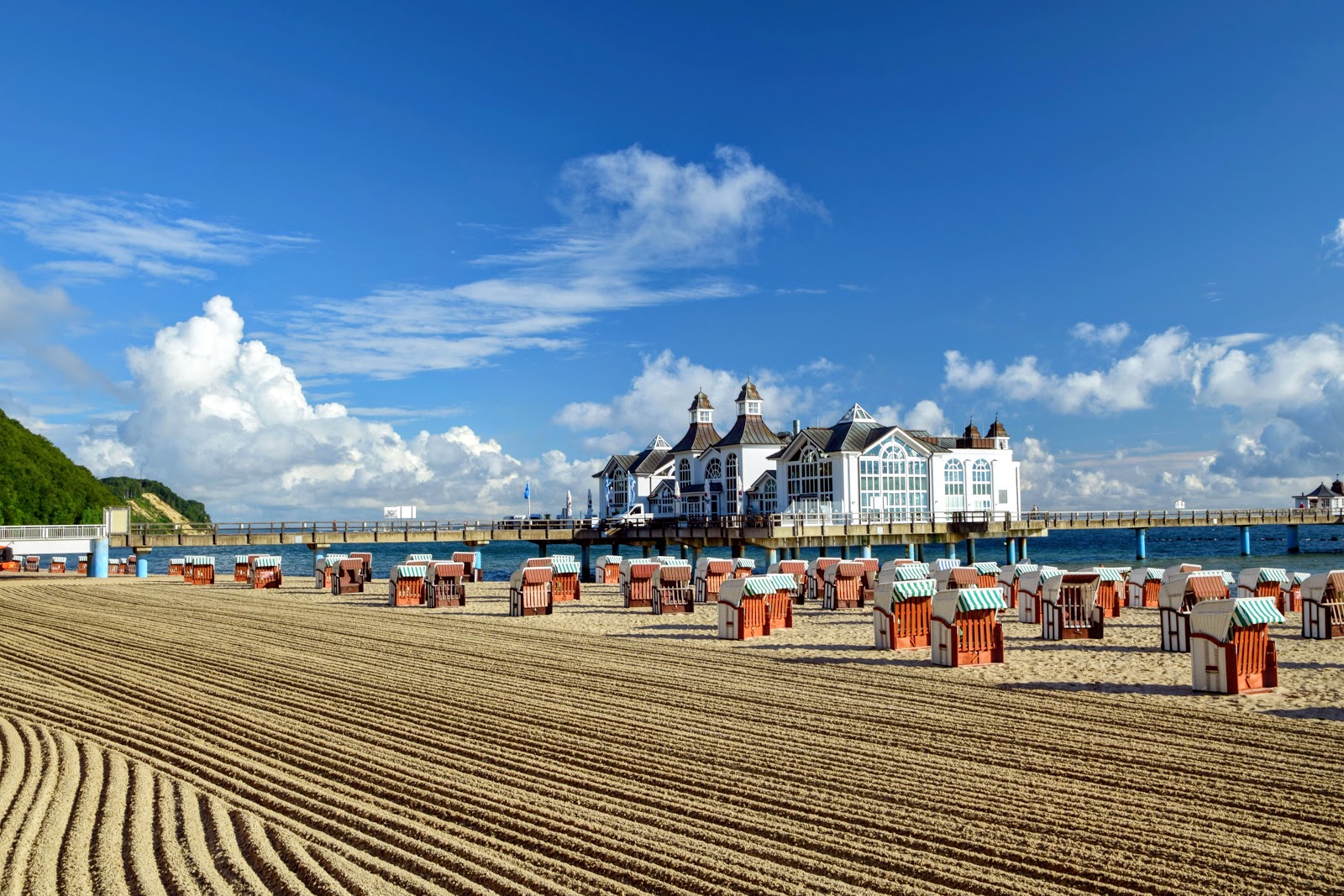 Foto di Sellin Beach area servizi