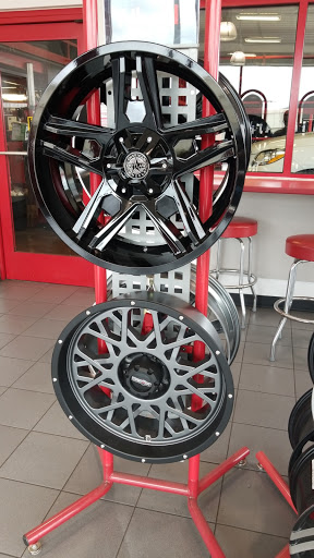 Tire Shop «Discount Tire Store - Leon Valley, TX», reviews and photos, 6221 Bandera Rd, Leon Valley, TX 78238, USA