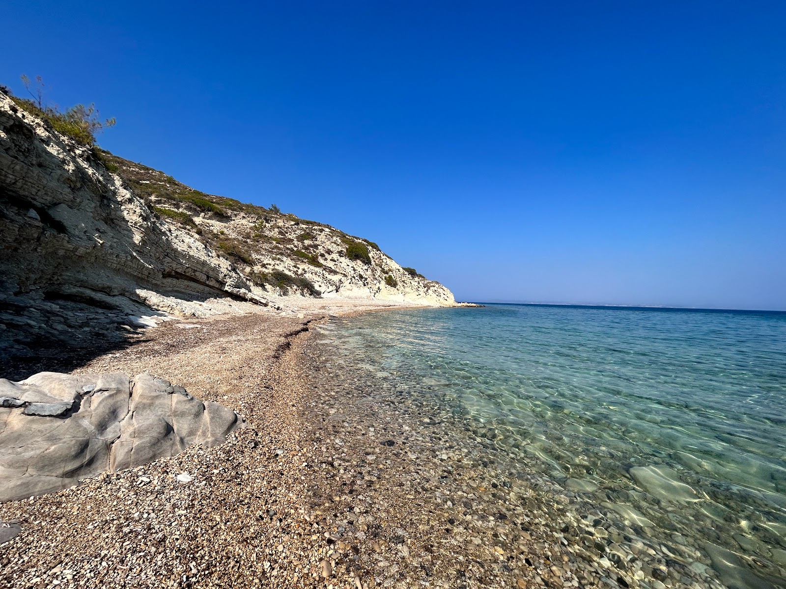Foto von Paralia Kalikatsou mit sehr sauber Sauberkeitsgrad